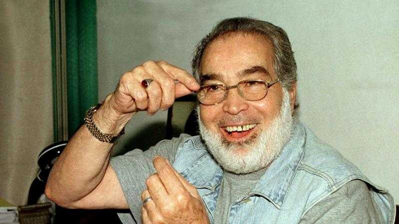 «بيتسلوا علينا».. حسن يوسف يكشف شرطه الوحيد للتحدث مع الصحفيين - «فيديو»