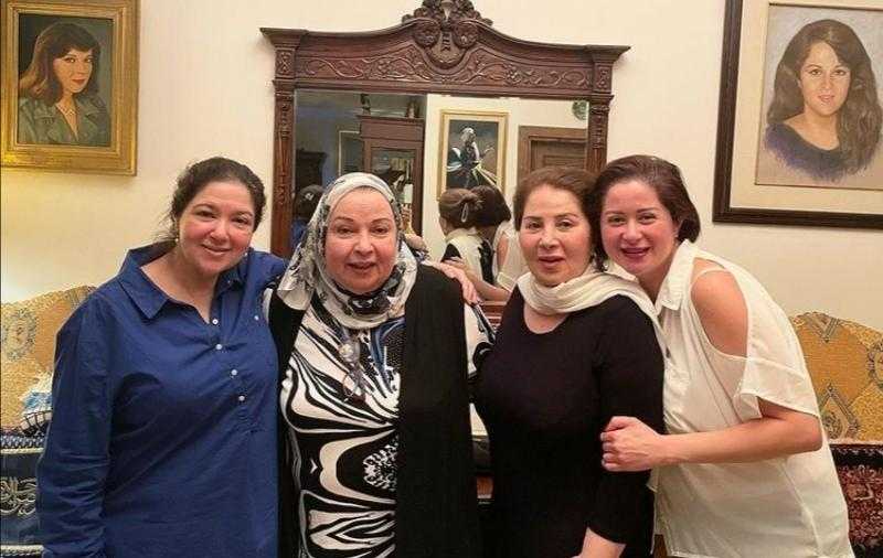 شاهد | الفنانة المعتزلة نورا  تتصدر مواقع التواصل الاجتماعي في أحدث ظهور لها