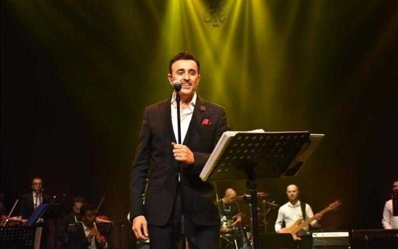 رسالة خاصة من صابر الرباعي لجمهوره بعد نجاح حفله في باريس