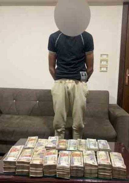 طالب يسرق 1.5 مليون جنيه من شقة والد صديقه بالمقطم