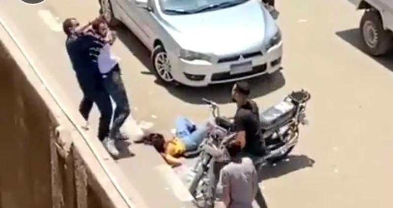 حادث المنصورة اليوم.. ننشر أول فيديو كامل لذبح فتاة على يد صديقها أمام الجامعة