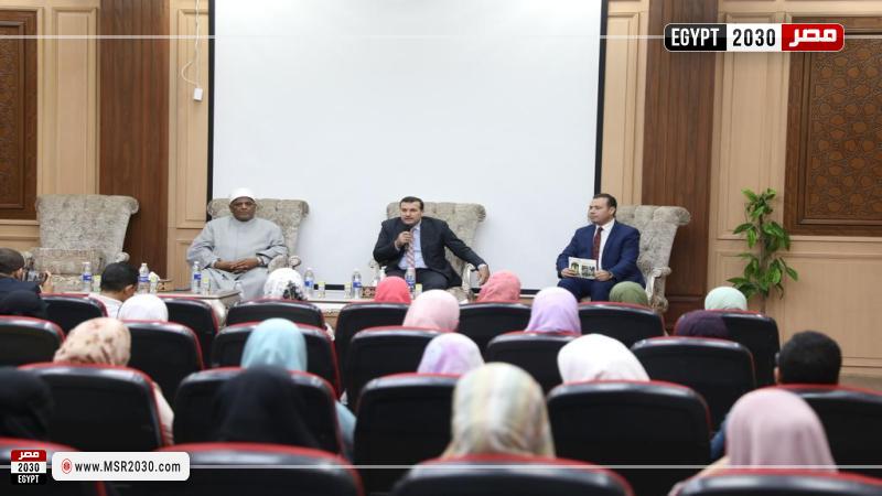 وكيل الأزهر السابق خلال اللقاء