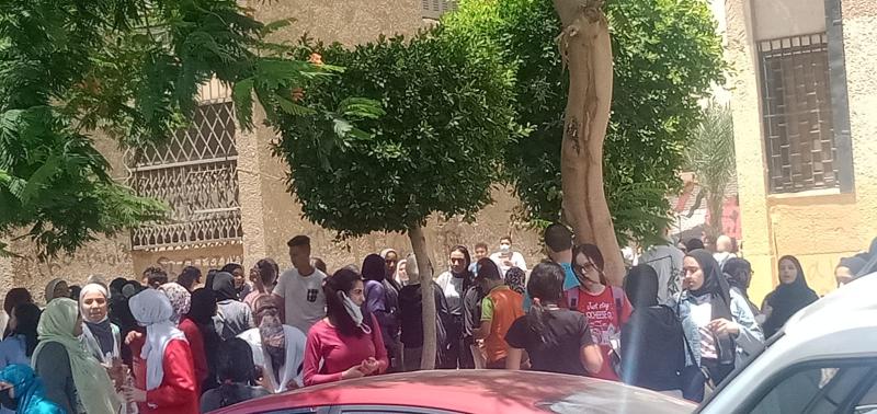 طلاب الثانوية العامة