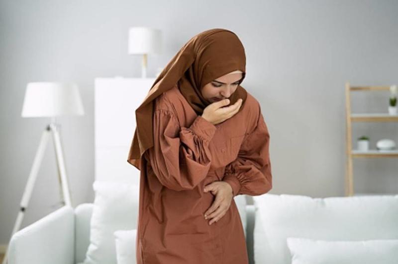 منها الصداع والإمساك.. تعرفي على أعراض الحمل المبكر