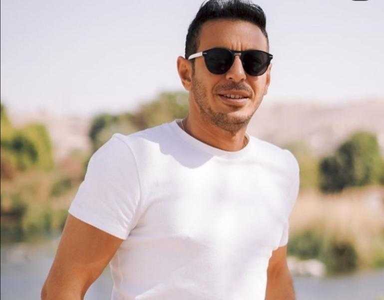 مصطفى شعبان يحصل على وسام الشرف لـ«أوروك الدولية»