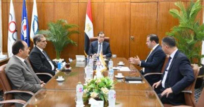 وزير البترول يستقبل رئيس شركة شل العالمية لأنشطة الغاز المسال