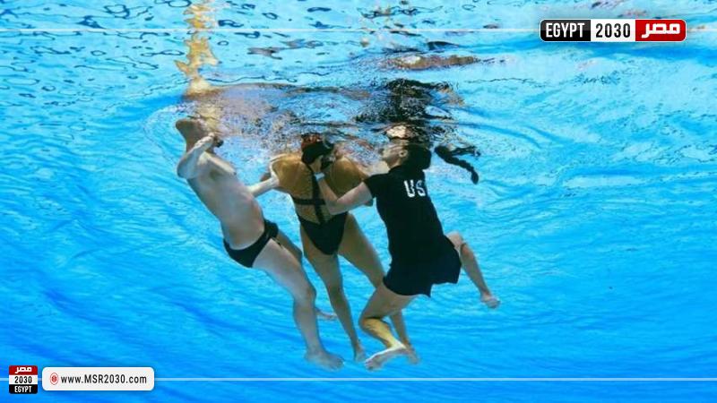 لحظة إنقاذ السباحة الأمريكية أنيتا ألفاريز