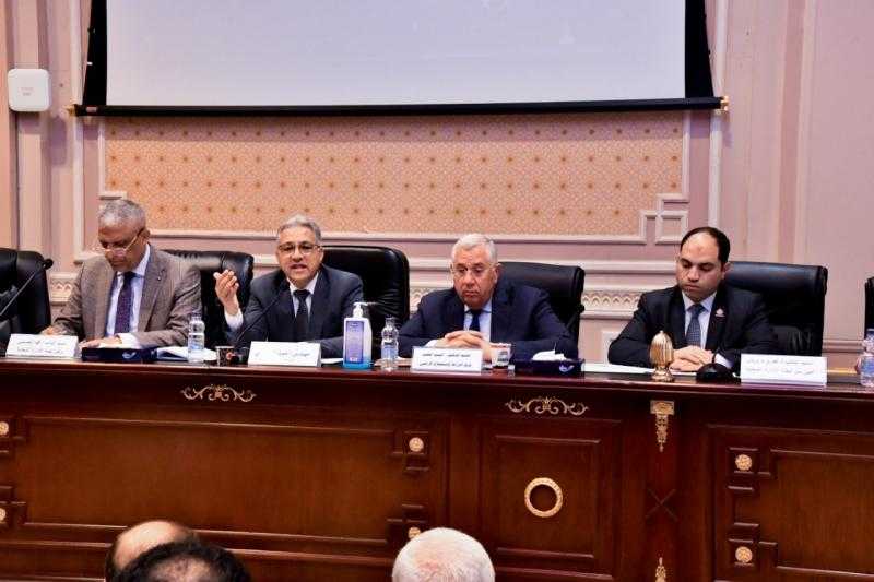 وزير الزراعة: الرئيس السيسي وجه باتخاذ كافة الإجراءات لمنع التعديات على الأراضي الزراعية