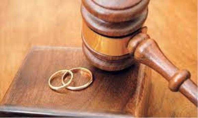 فيديو يوثق أغرب طريقة انتقام لرجل من طليقته.. ويعلق: «كيد الرجال»