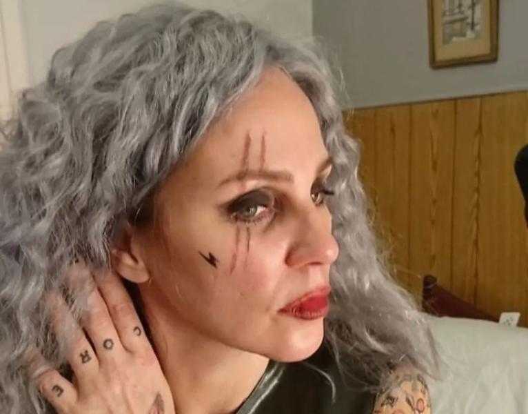 شيرين رضا تستعيد ذكريات «الفيل الأزرق» بصور من الكواليس
