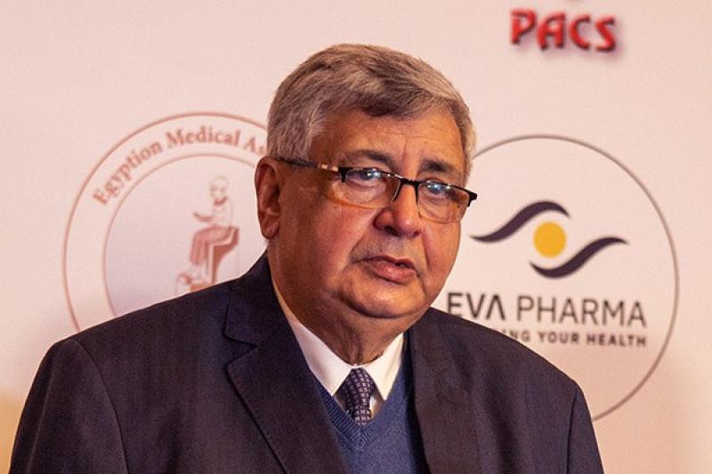 مستشار الرئيس: «تعاملنا مع هذه الأزمة باحترافية شديدة»