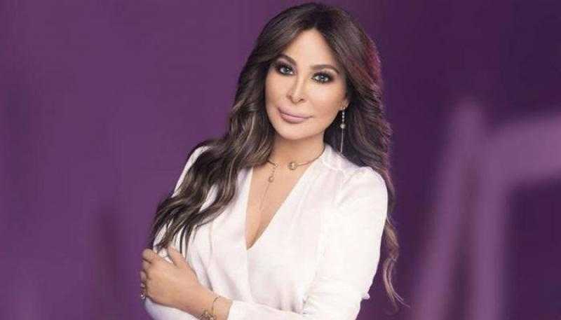 إليسا تكشف استياءها من مواقف السياسيين في لبنان