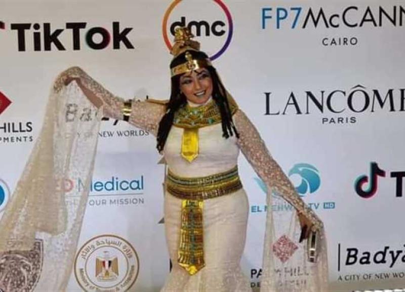 الفنانة هند عاكف
