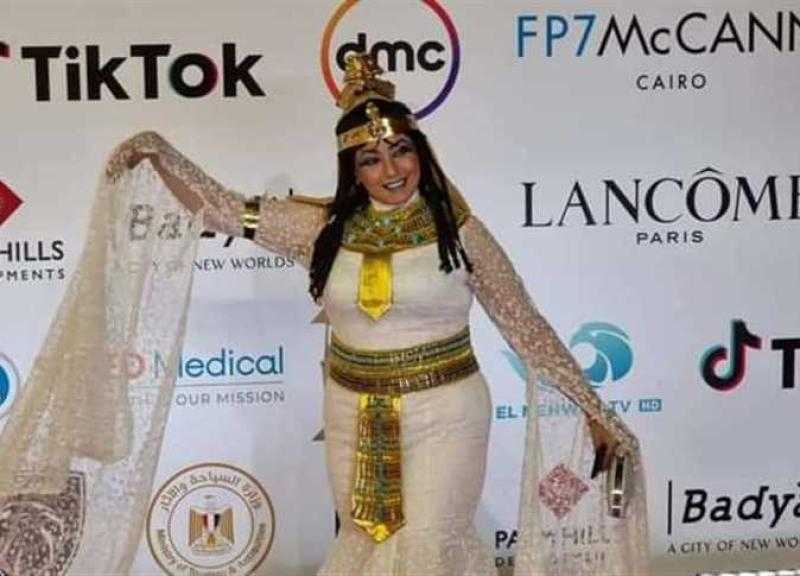 «مطبوع عليه صور».. إطلالة غير متوقعة لـ هند عاكف في «القاهرة السينمائي»