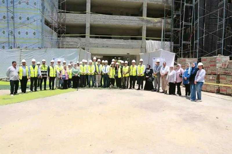 «التخطيط العمراني» وممثلون عن الاتحاد الأوروبي يتفقدون أعمال تطوير مدرسة الخصوص بالقليوبية