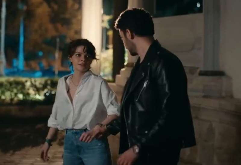 مسلسل في السر والخفاء الحلقة 2