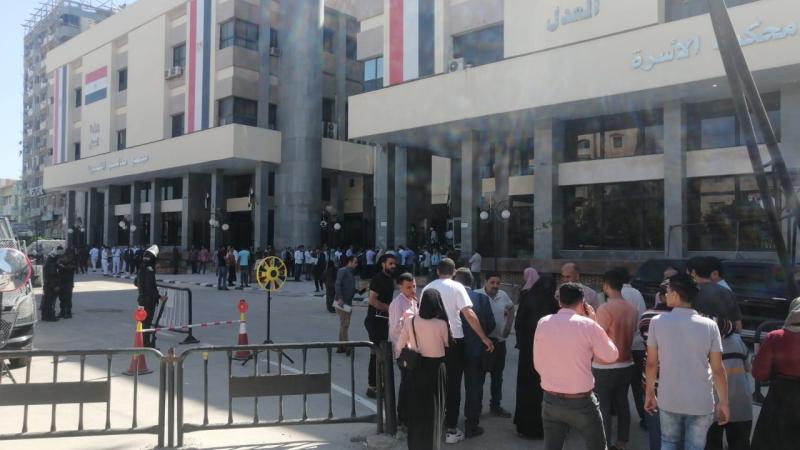 محيط مقر محاكمة قاتل الطالبية نيرة أشرف