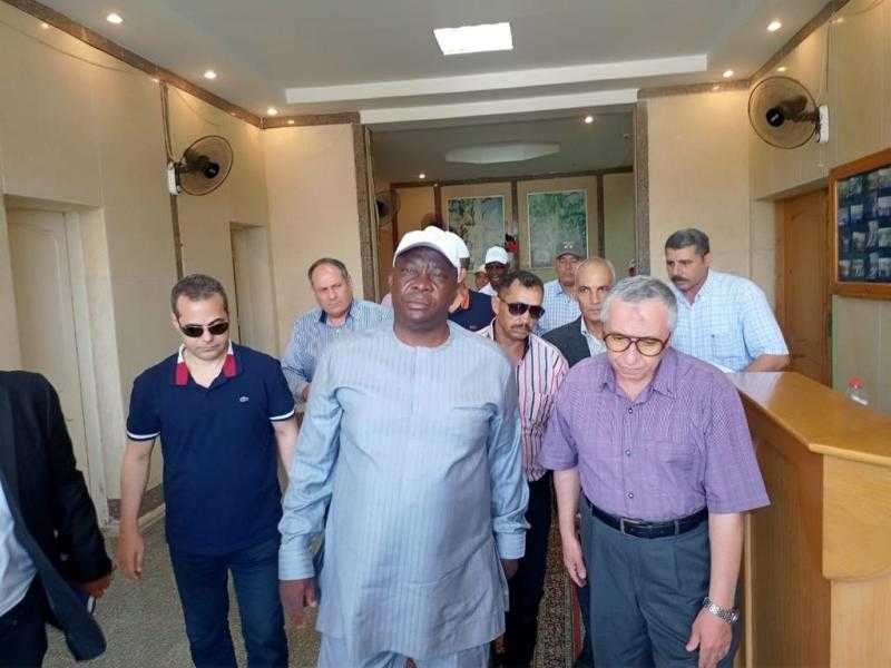 وزير الزراعة الإيفواري يشيد بالنهضة الزراعية الشاملة في مصر