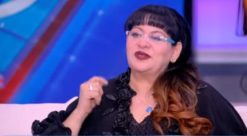 فريدة سيف النصر تكشف حقيقة القُبلات بالأعمال الفنية.. فيديو