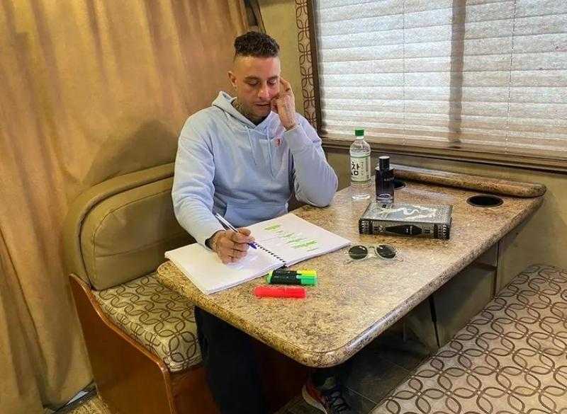 أحمد الفيشاوي يضع اللمسات الأخيرة في فيلم «الدعوة عامة»