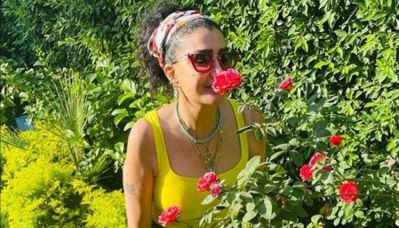 غادة عبد الرازق تتصدر تريند جوجل بجلسة تصويرية ونصيحة خاصة للجمهور