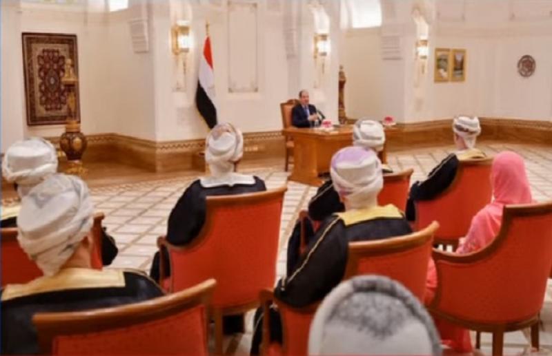 الرئيس السيسي يلتقي ممثلي مجتمع الأعمال ورؤساء كبرى الشركات العمانية