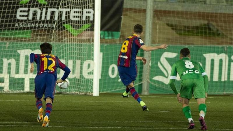 لاعب برشلونة 
