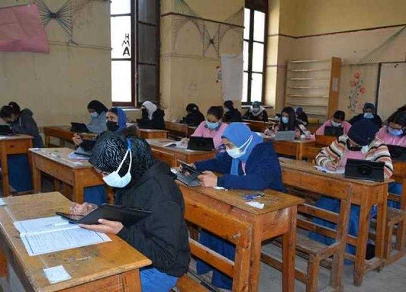 ضبط المتهم بتسريب امتحان الثانوية العامة في القليوبية