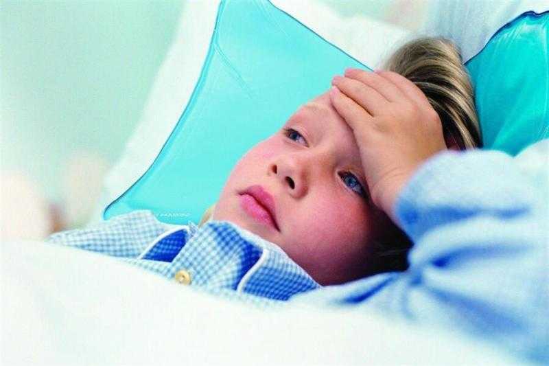 «صداع شديد وقيء».. كيف تحمي طفلك من الإصابة بالإجهاد الحراري؟