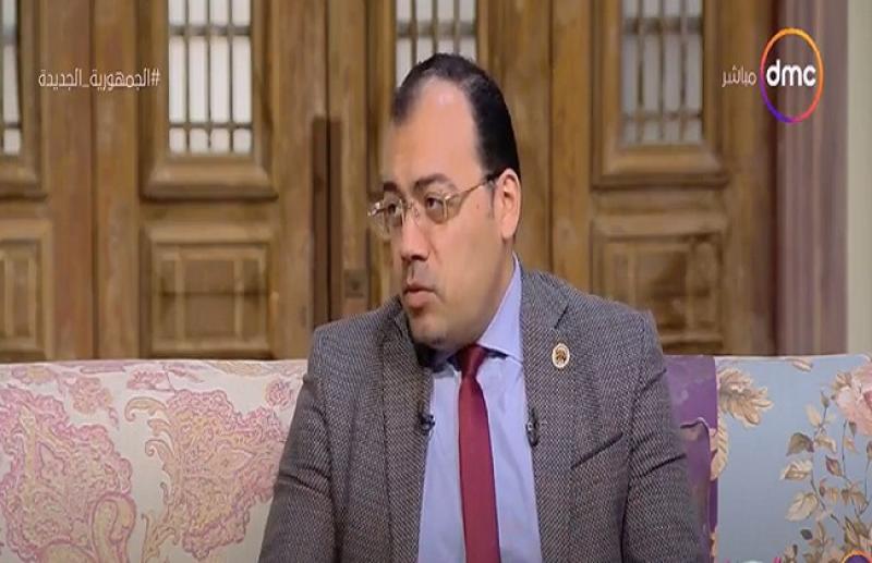 استشاري نفسي يقدم روشتة نصائح للأشخاص الانطوائيين «فيديو»