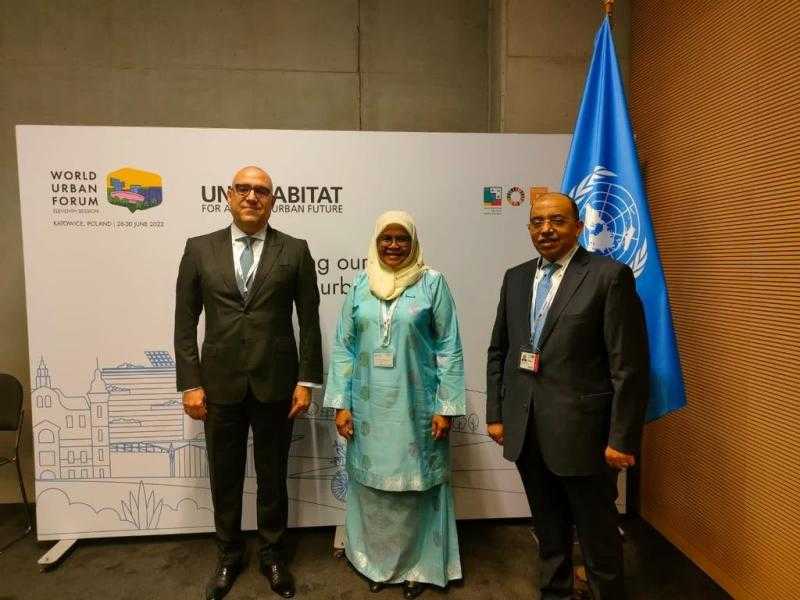 وزير الإسكان يلتقي المدير التنفيذي لبرنامج الأمم المتحدة للمستوطنات البشرية