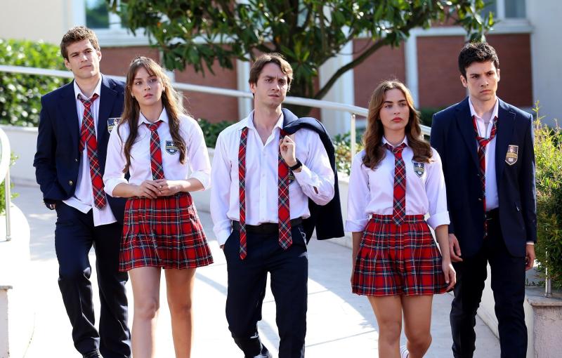 مسلسل الياقة المغبرة الحلقة 3 مترجمة