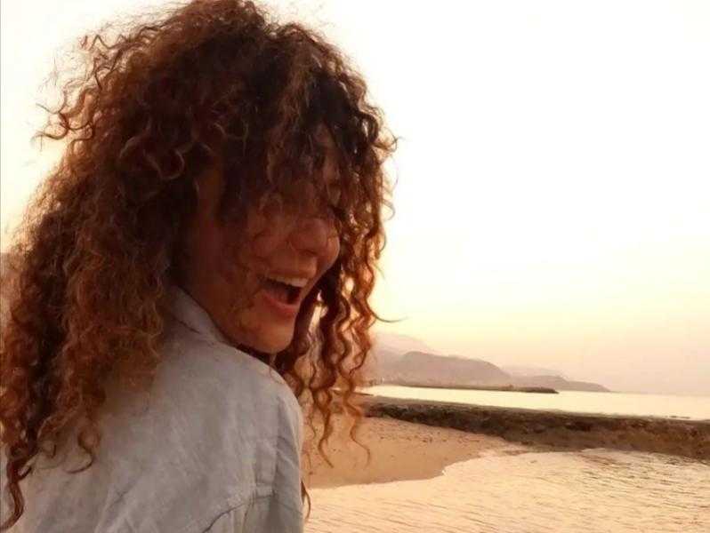 ندى موسى تستمتع بعطلتها الصيفية على البحر .. «صور»