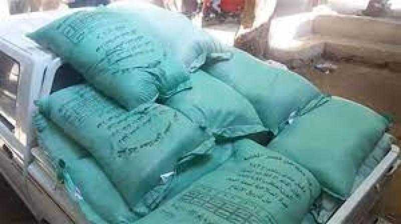 ضبط صاحب مخبز بحوزته طن دقيق مدعم في الخليفة