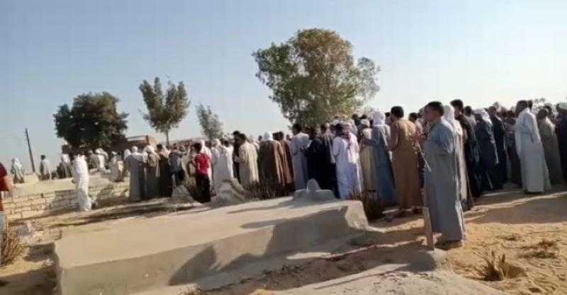 تشييع جثمان ضحية الموت حرقًا على يد شقيق زوجها بالشرقية
