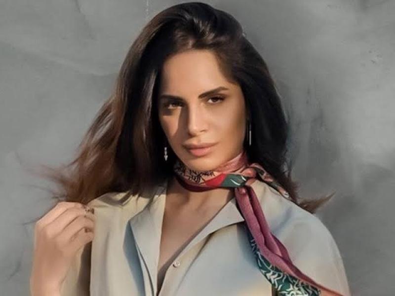 على الهواء.. آمال ماهر تغني «طوبة فوق طوبة» احتفالًا بـ 30 يونيو - فيديو