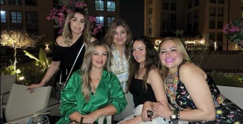 نرمين الفقي تحتفل بعيد ميلادها وسط حضور أصدقائها «صور»