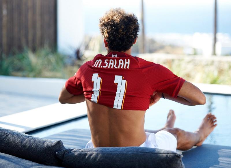 ننشر الصور الأولى لـ«مو صلاح» بعد تجديد عقده مع ليفربول