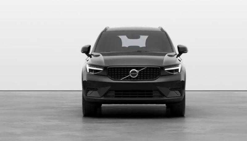 سعر ومواصفات سيارة فولفو XC40 موديل 2023 قبل طرحها في الأسواق