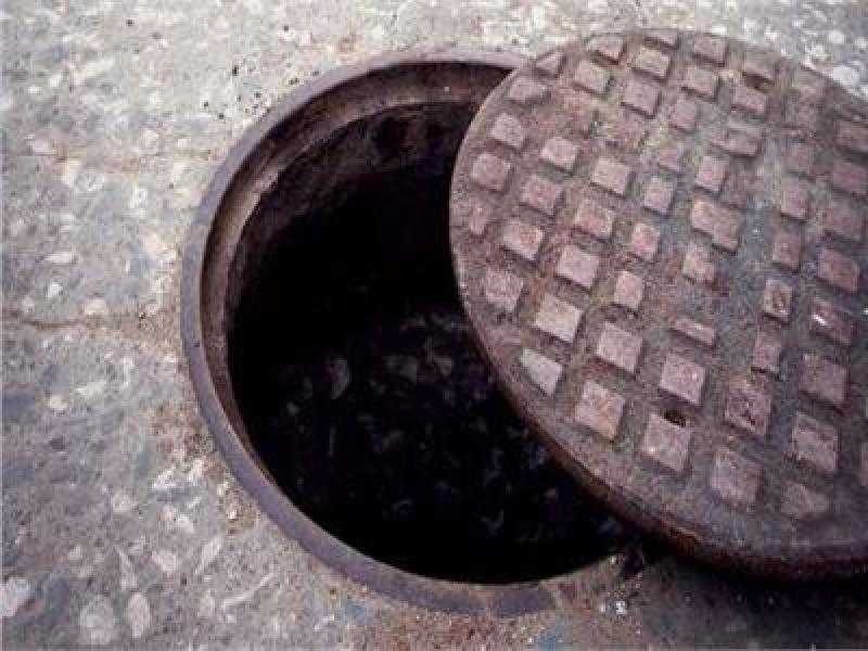 مصرع شخص سقط في بالوعة صرف صحي بالشرقية