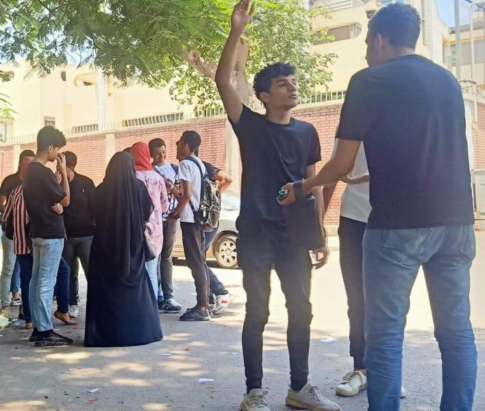 طلاب الثانوية العامة 