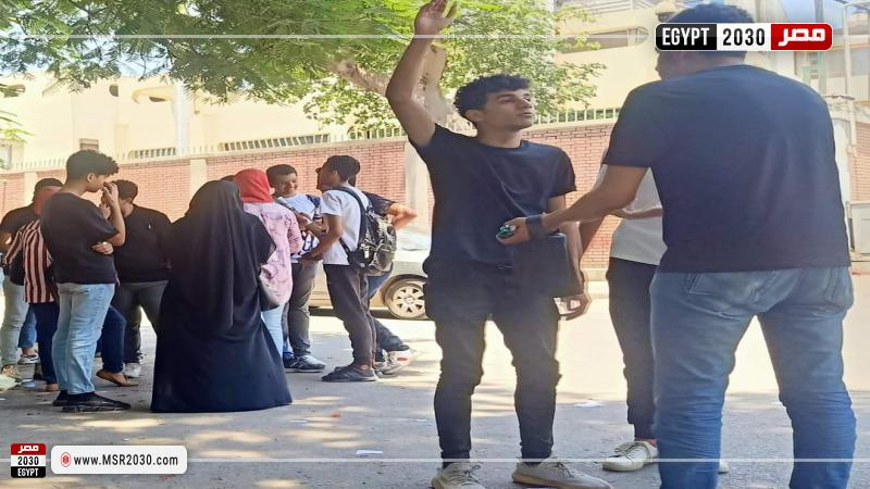 طلاب الثانوية العامة