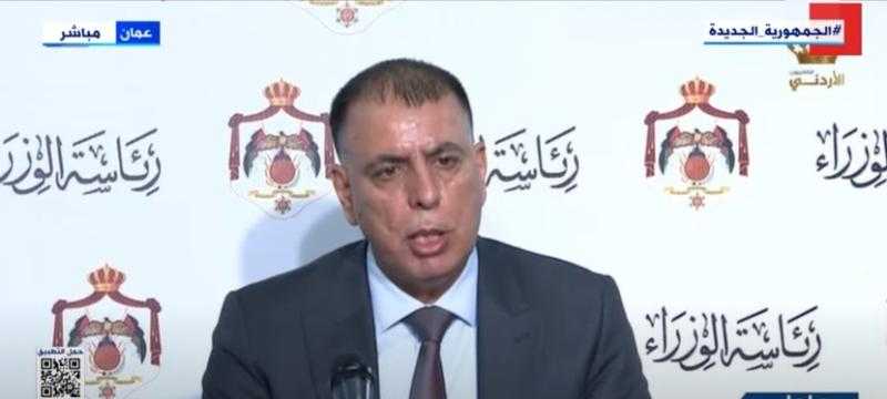 «محاسبة المقصرين».. وزير الداخلية الأردني يوبخ قيادات ميناء العقبة - فيديو