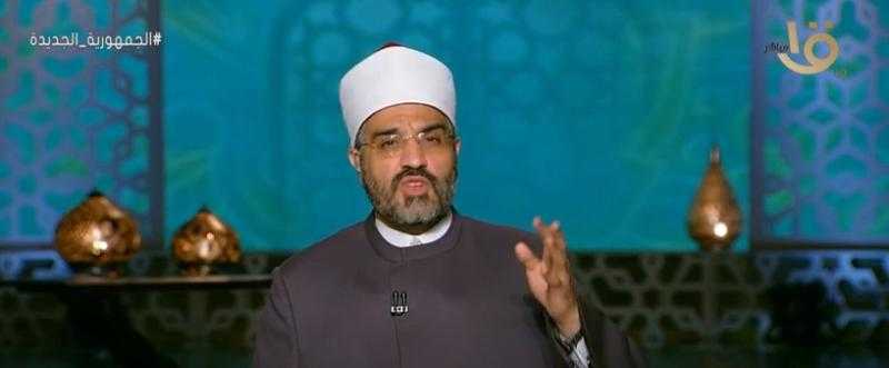 هل يشترط الوضوء وقوف الشخص؟.. أمين الفتوى يحسم الجدل