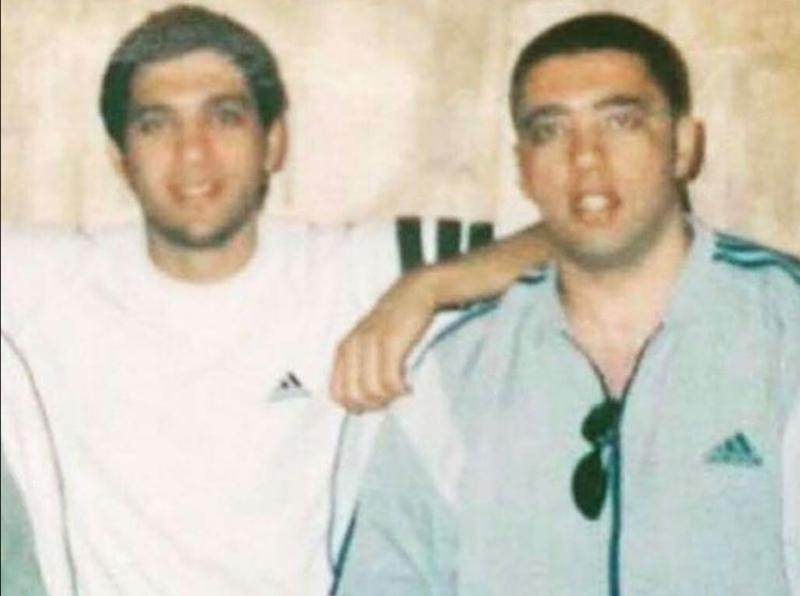 حسن الرداد وشقيقه