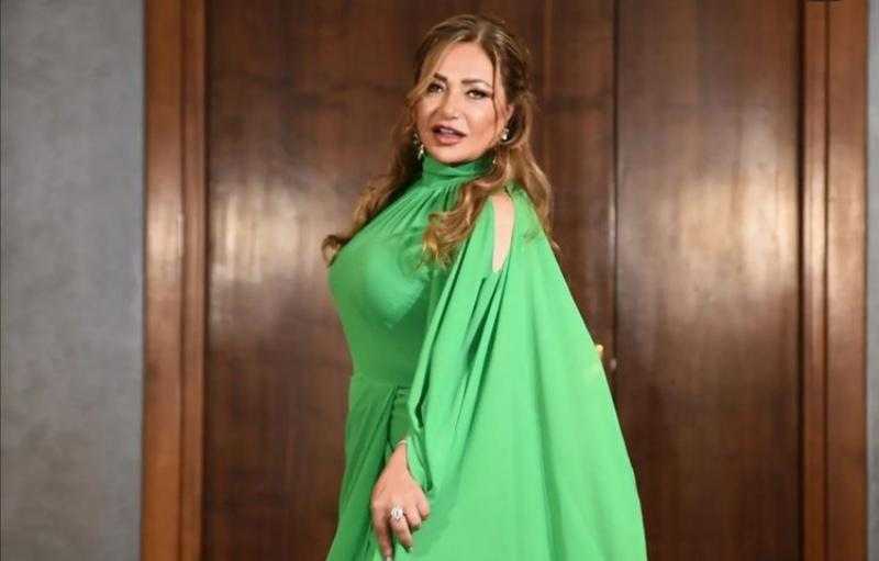 بإطلالة ساحرة.. ليلى علوي تتألق في أحدث جلسة تصوير