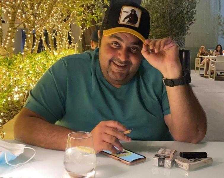 كريم فهمي يحتفل بعيد ميلاد شيكو وهذه رسالته له