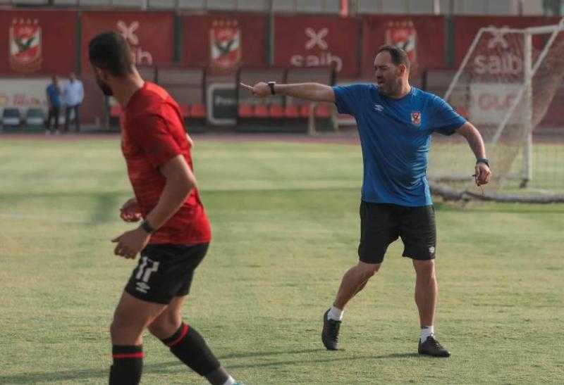 سواريش يصدم نجم الأهلي بهذا القرار بعد التعثر أمام الجونة