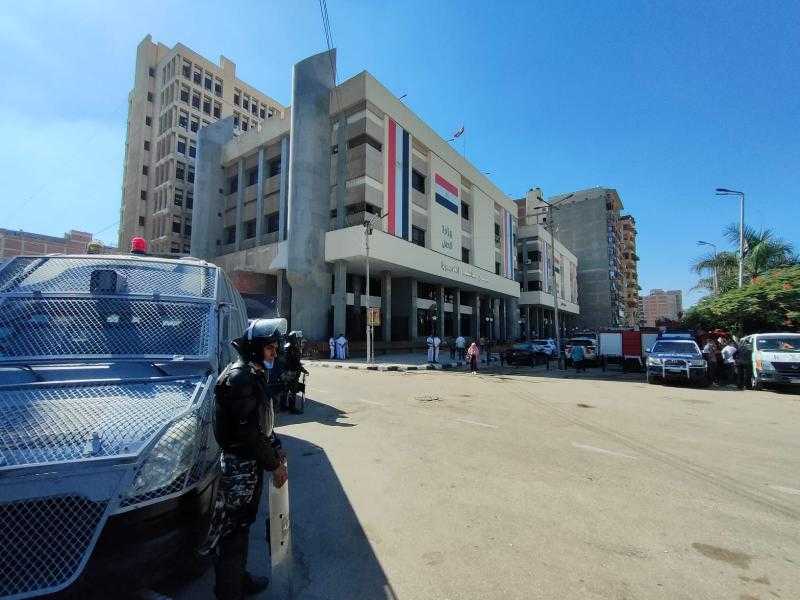 محاكمة محمد عادل قاتل نيرة أشرف.. تواجد أمني مكثف بمحيط المحكمة