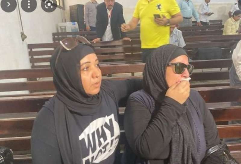 والدة نيرة أشرف داخل المحكمة
